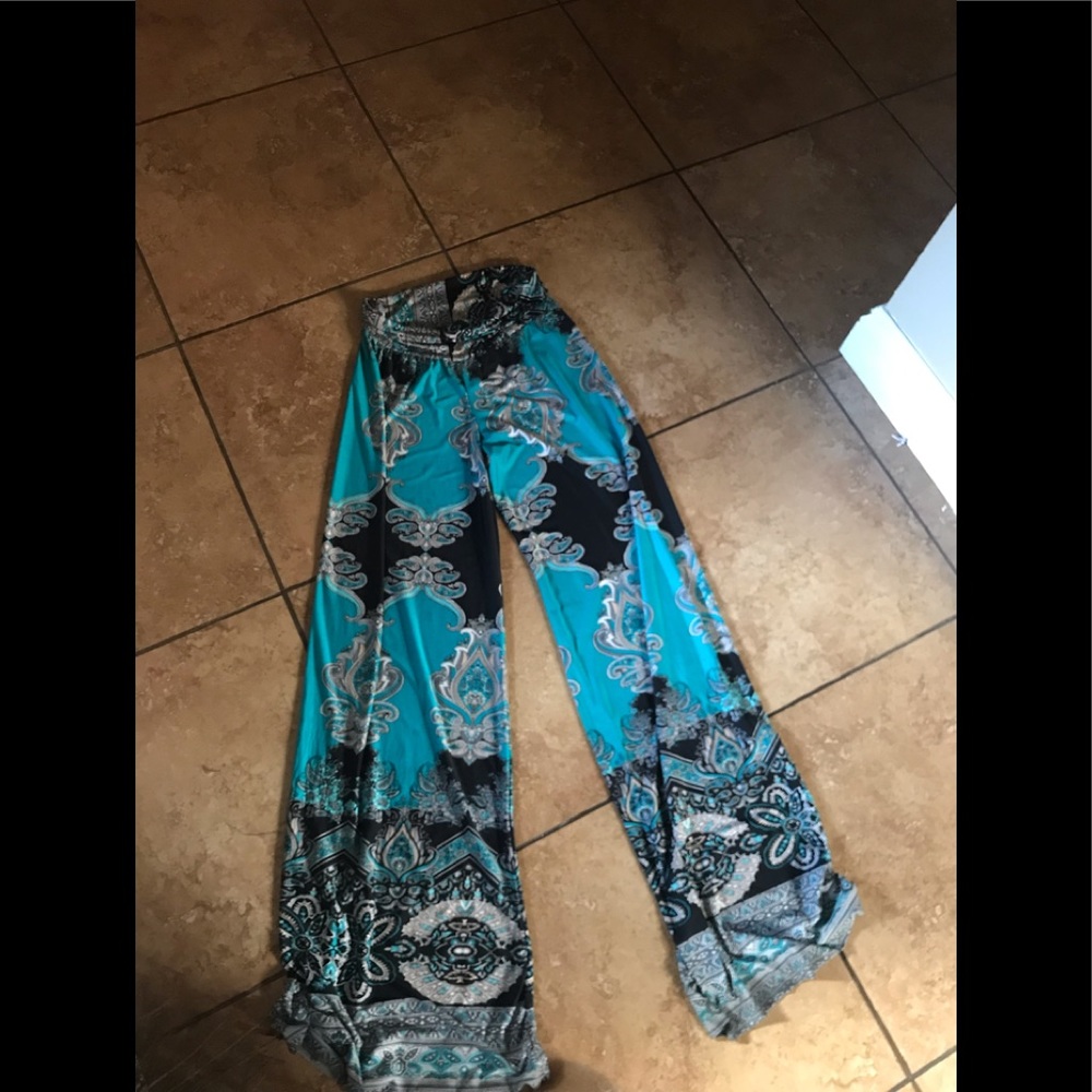 Soft silky knit pants. Great fit